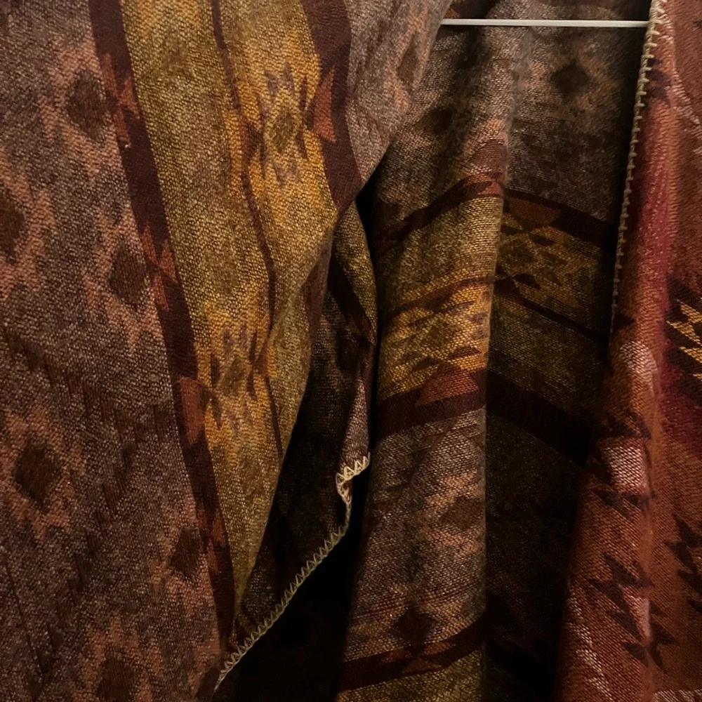 Rustic Brown Patterned Throw Blanket - Picture 4 of 4